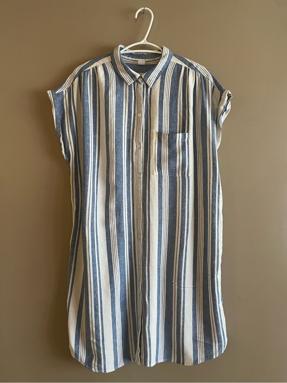 Old Navy Linen Blend White & Blue Striped Button-Up Dress Shirt – Size XL GUC